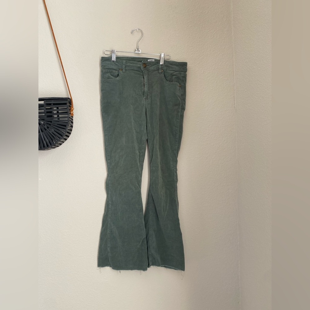 Rocking C Green Corduroy Flare Bell Bottoms, Size 30